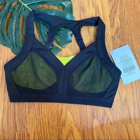 NEW Fabletics Joliet High Impact Sports Bra XS - Picture 1 of 4